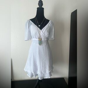 Boho Chic White Minidress W/ V-neck Short Sleeves Whimsy Ruffle Hem Western Sm